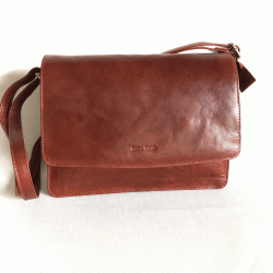 stilfull klassisk skinnväska damväska handväska dam cognac